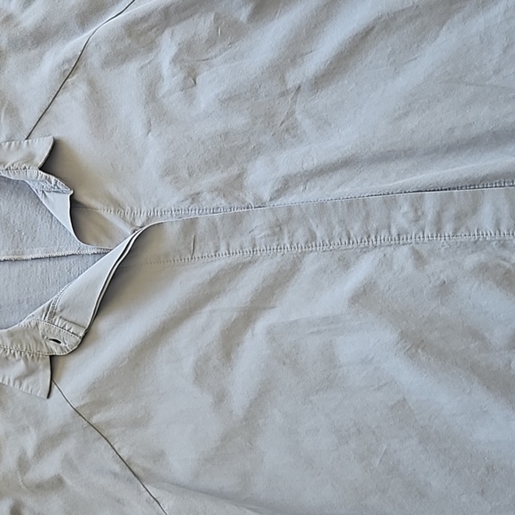 Beaumont Organic button up collared shirt, size L - Picture 2 of 9